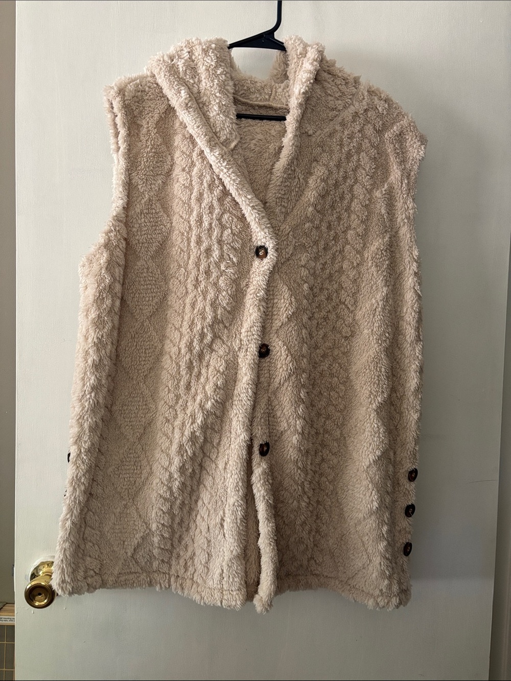 Source Unknown Cream Fuzzy Cable Knit Hooded Vest